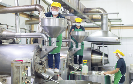 Social Sustainability - พนักงานและชุมชน